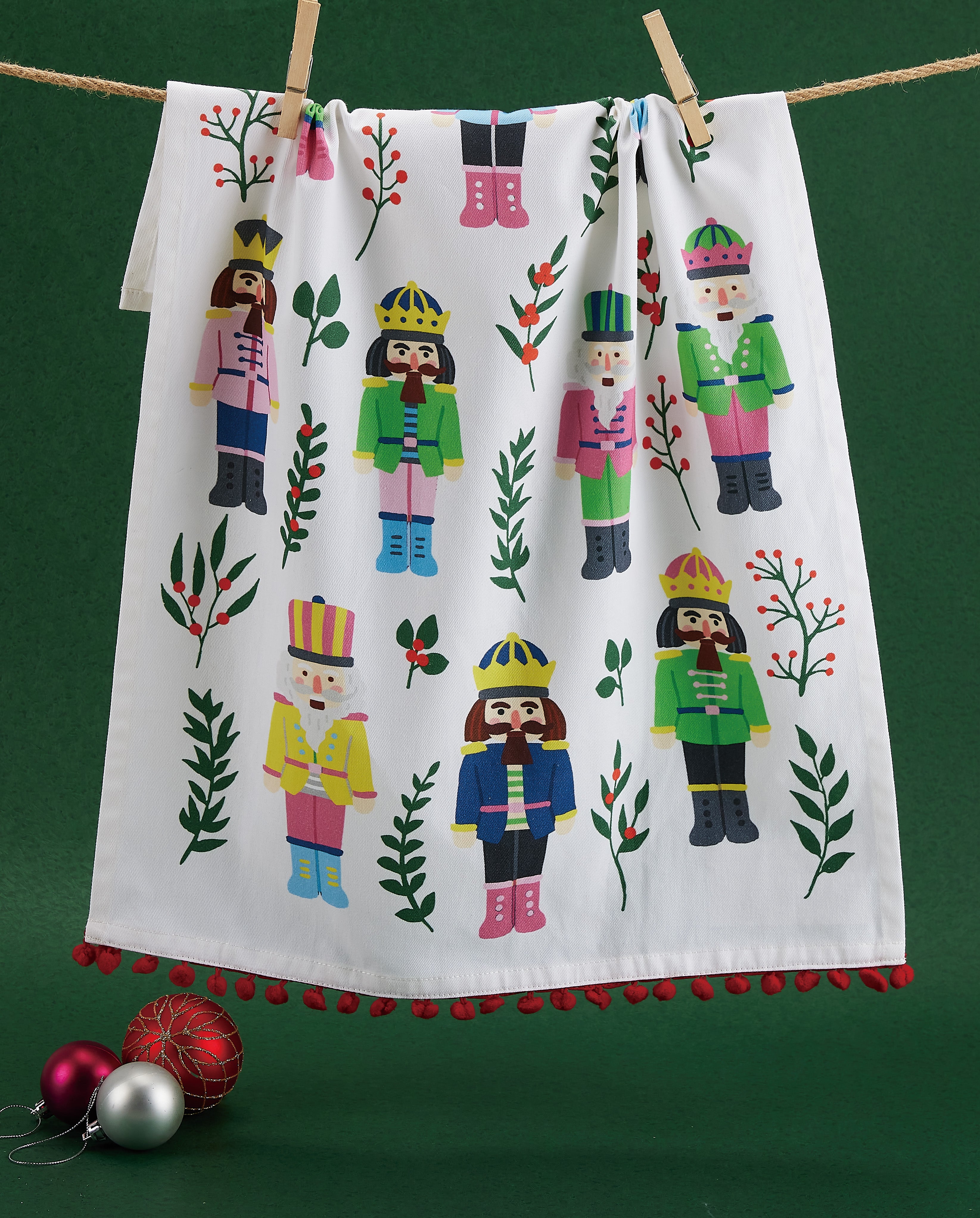 Peking Handicraft Vintage Nutcrackers with Pom Poms Kitchen Towel