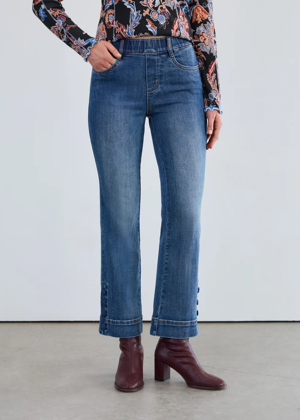 FDJ French Dressing Pull-On Button Hem Detail Boot Cut Ankle Jean (2462669(Dark Vintage Wash )
