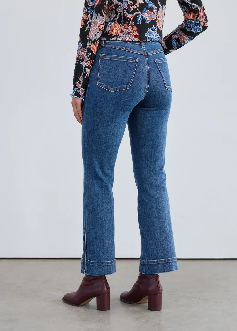 FDJ French Dressing Pull-On Button Hem Detail Boot Cut Ankle Jean (2462669(Dark Vintage Wash )