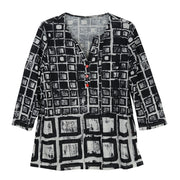 Shana Allover Abstract Blocks Knit Tunic Top (26107)( Black & White)