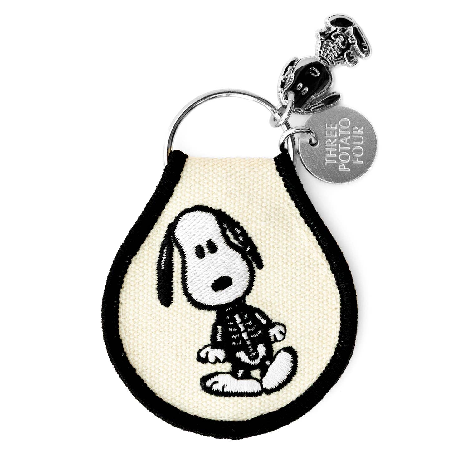 3P4 x Peanuts® Halloween - Snoopy Skeleton Patch Keychain