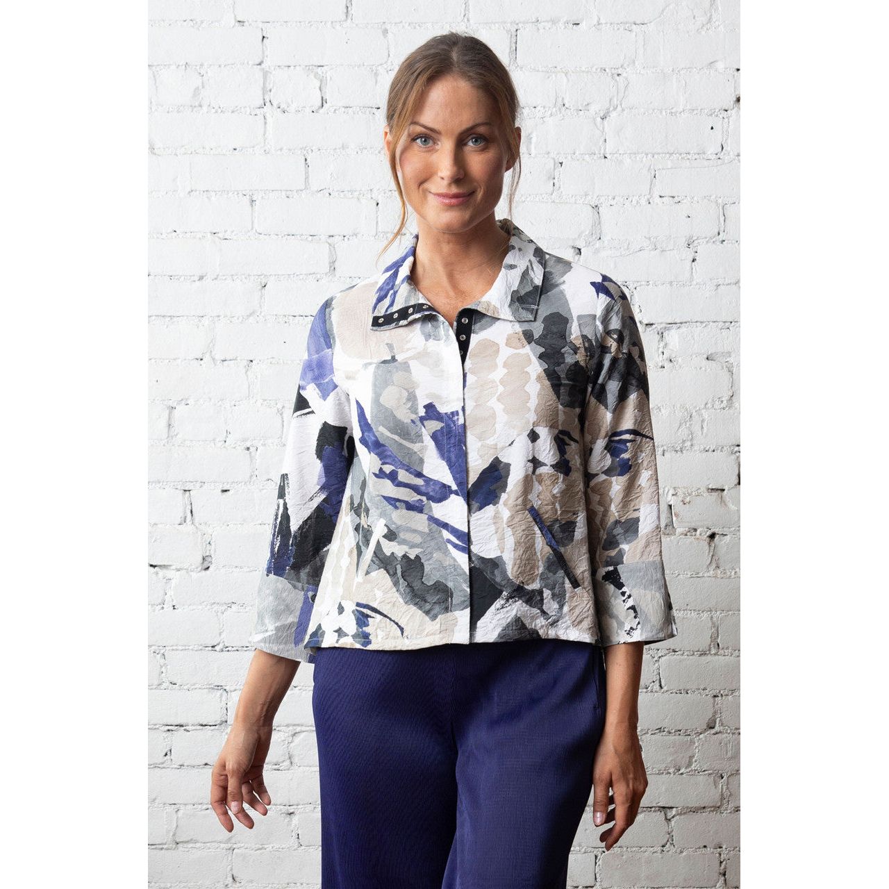 Olivia by Habitat Crinkle Abstract Snap Front Shirt/Jacket (BLK)
