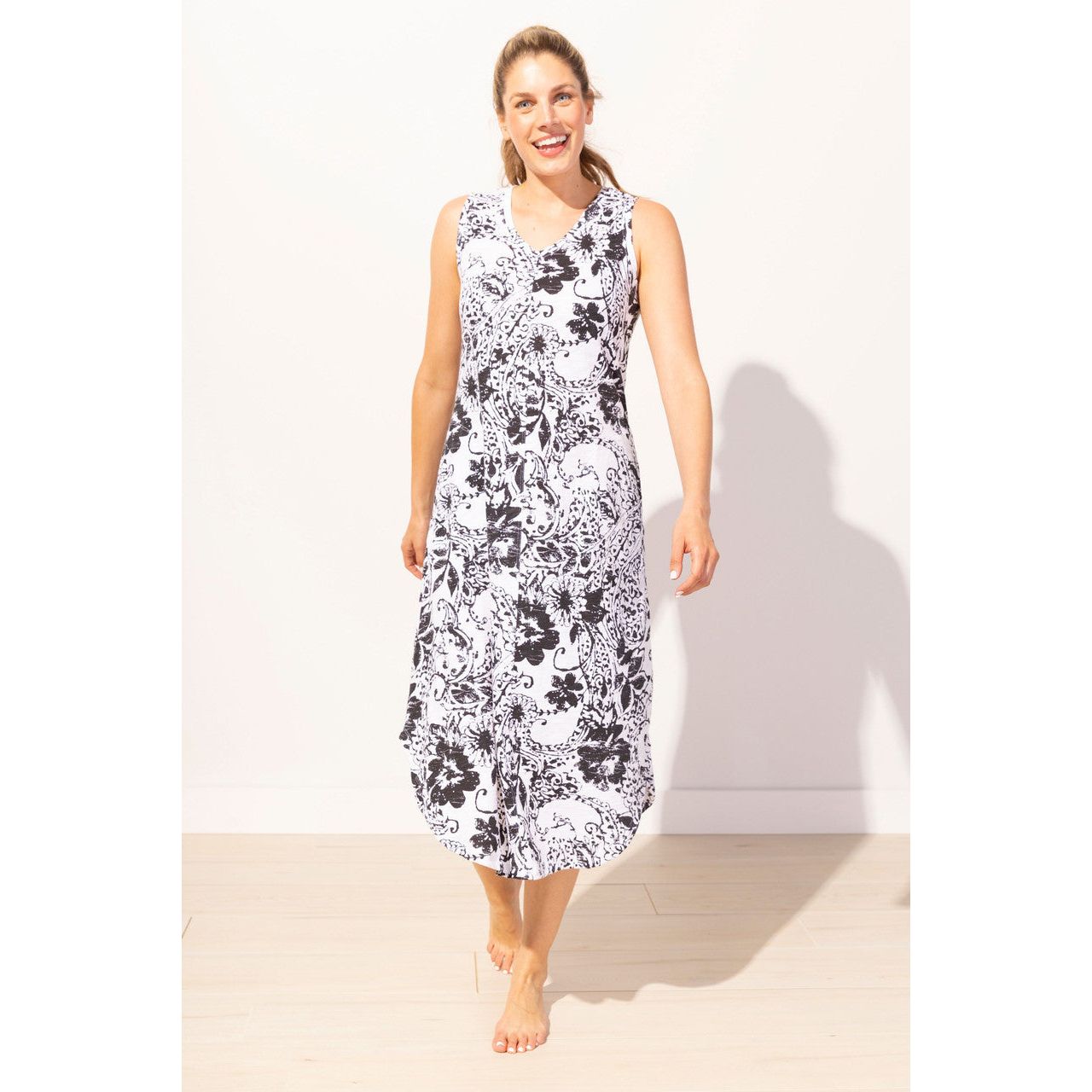 Escape Paisley Scroll Cotton Sleeveless Dress (BLK/WHT)