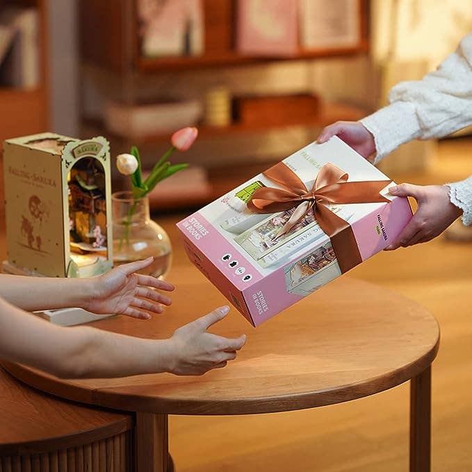 Rolife Falling Sakura Book Nook DIY Kit