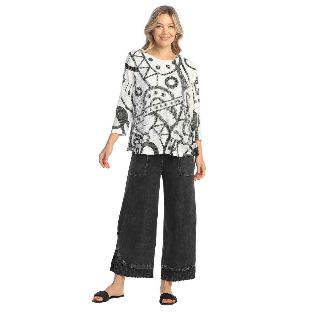 Jess & Jane Cay Boucle Mesh Tunic (WHT/BLK)