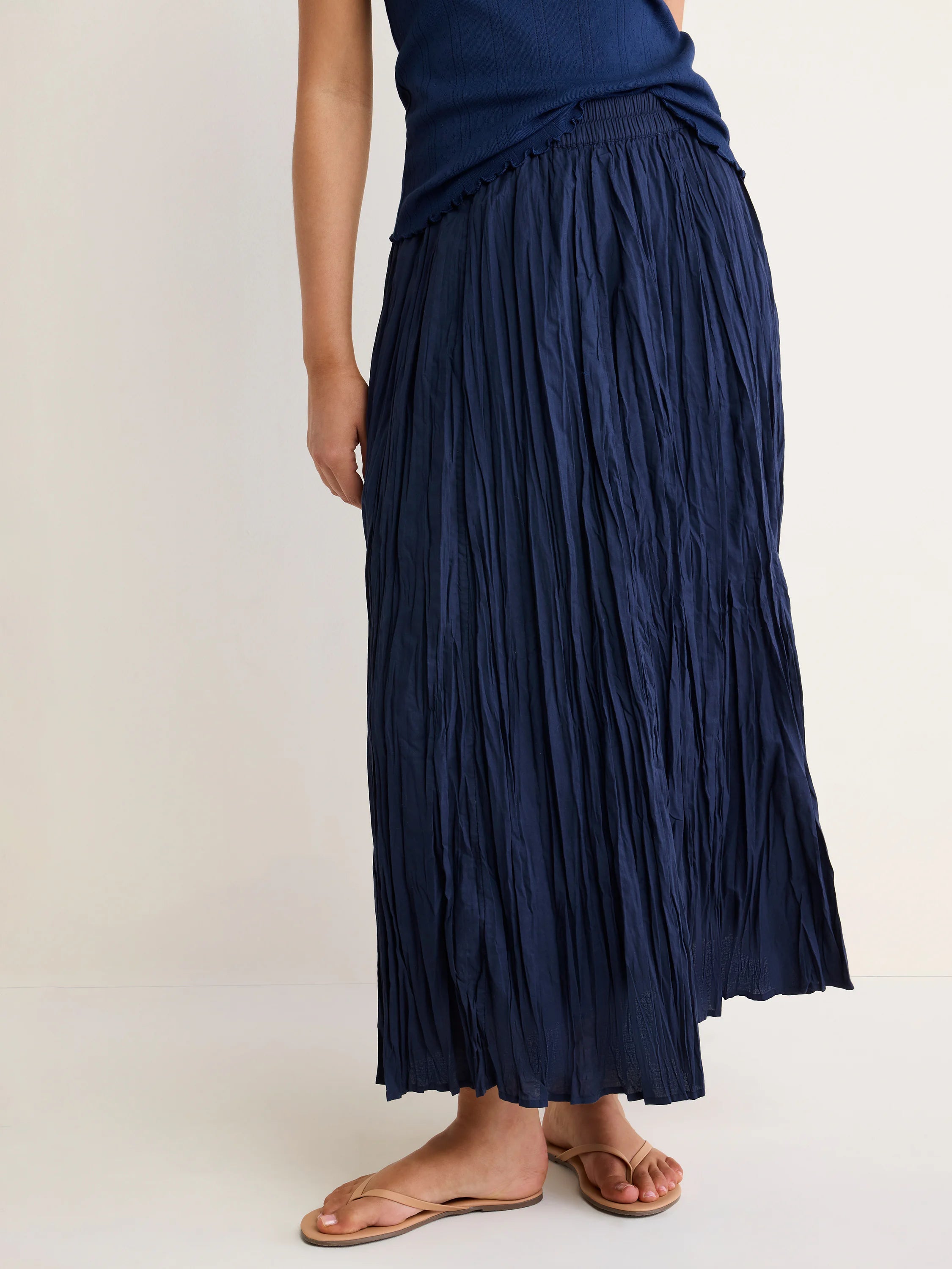 NZ by Nic & Zoe Solid  Core Cotton Crinkle Skirt (BNZM263700)(Ink)