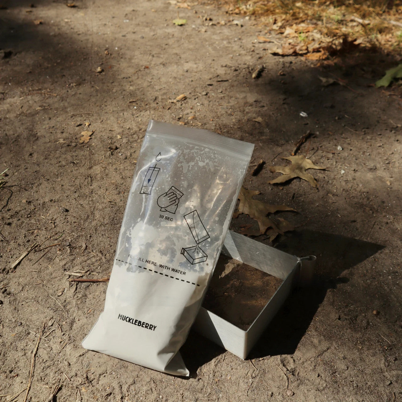 Kikkerland Huckleberry Cast-A Track Kit