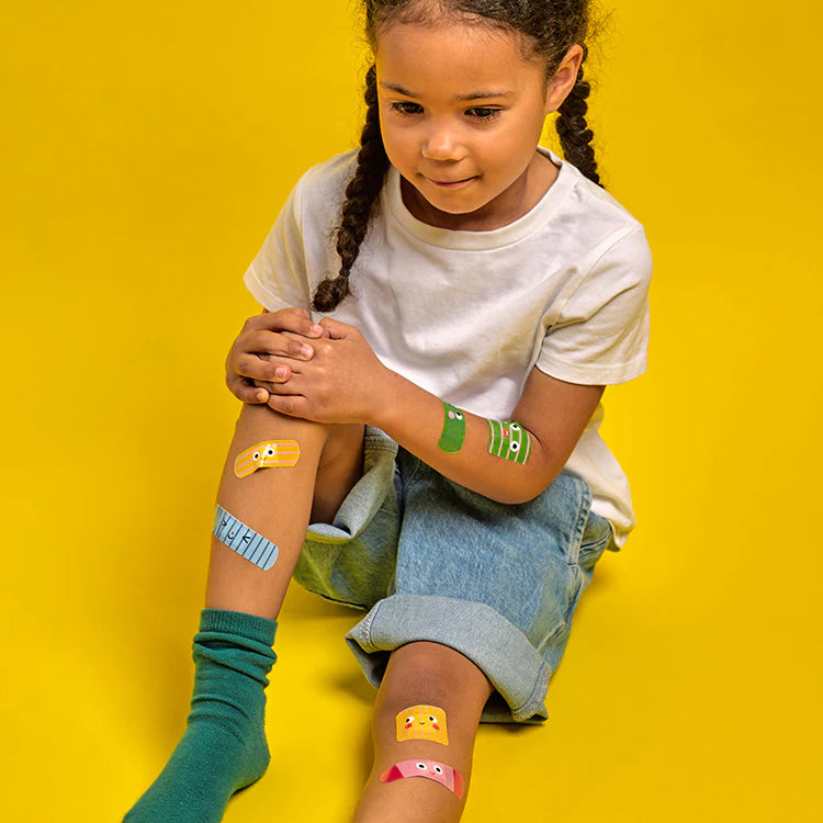 Kikkerland Ouchy Friends Adhesive Bandaged (KID57-A)