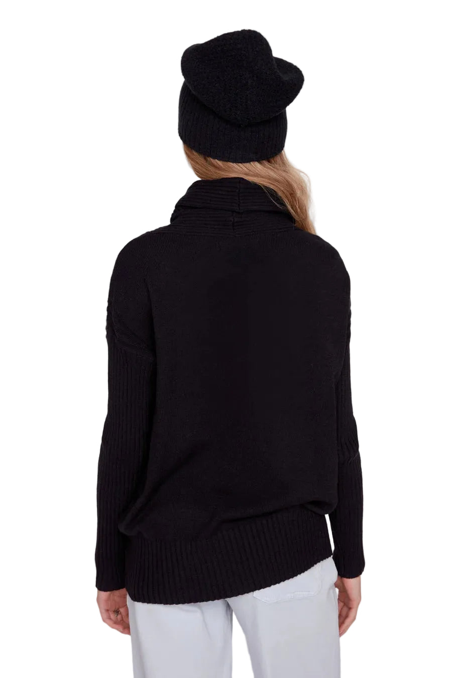 Renuar Soft Touch Yarn Knit Sweater (R6677-3391) (Black)