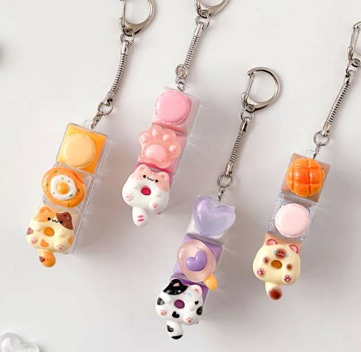 DIY Keyboard Keychain Kit – Clickable 3-Keycap Set!