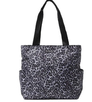 Baggallini Carryall Daily Wild Grey Cheetah Tote