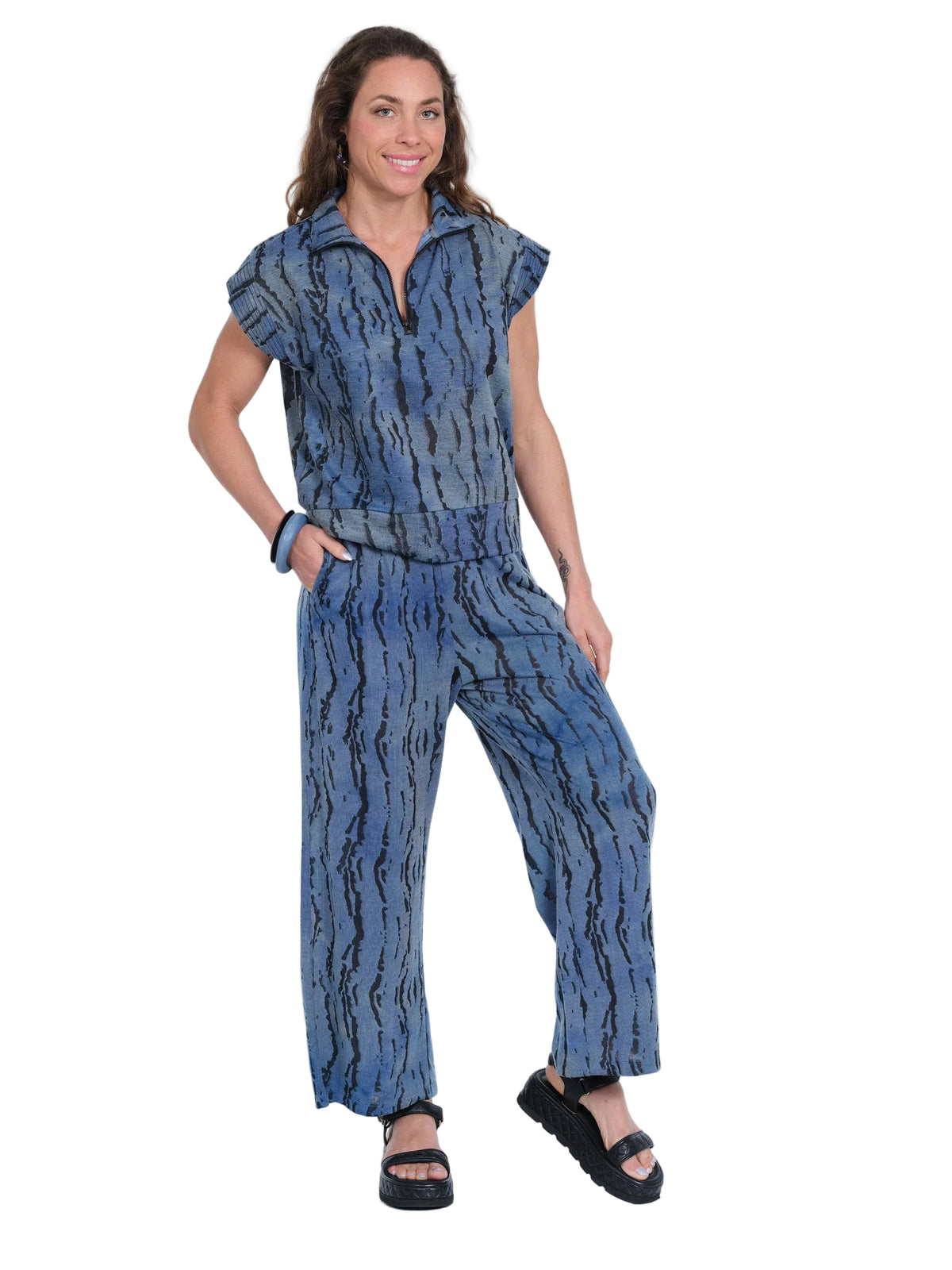 Lior Golden Pull-on Wide Leg Crop Pant (Golden-11-Ar) (Blue Burnout)