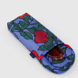 Baggu Puffy Glasses Sleeve - Apple Tree