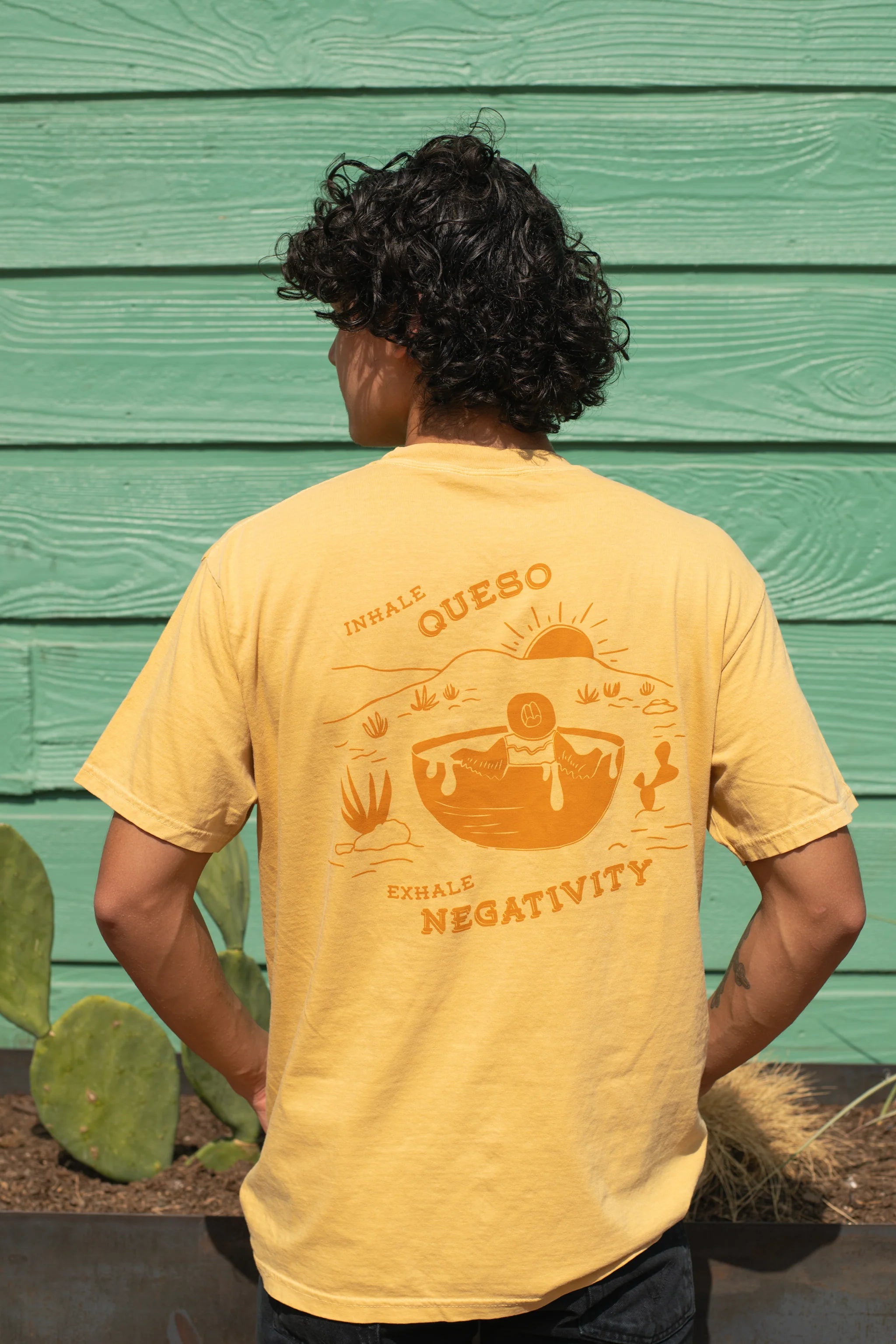 El Arroyo Queso Hot Tub T-shirt (Adult) (TEE00095)(Gold)