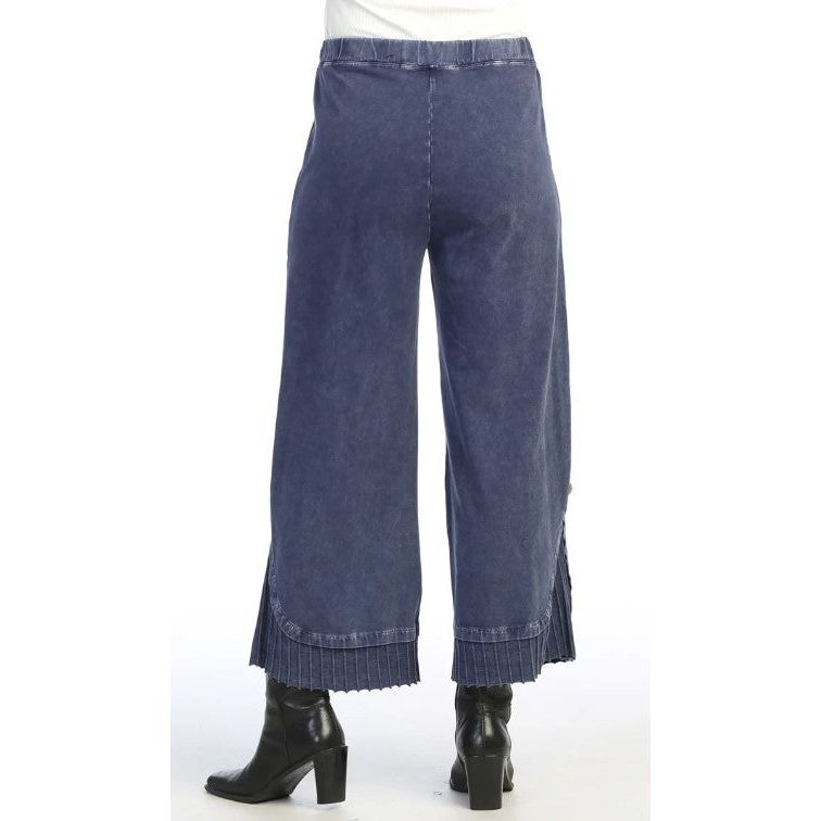 Jess & Jane Denim Pleated Ribbed Hem Button Accent Pant (M125)