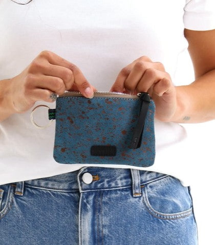 Consuela Nilo Pouch