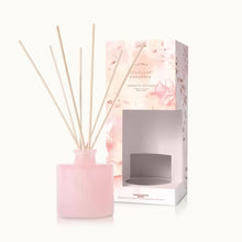Thymes Goldleaf Gardenia Petite Reed Diffuser 4 oz